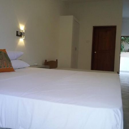 New Villa Unawatuna Buitenkant foto