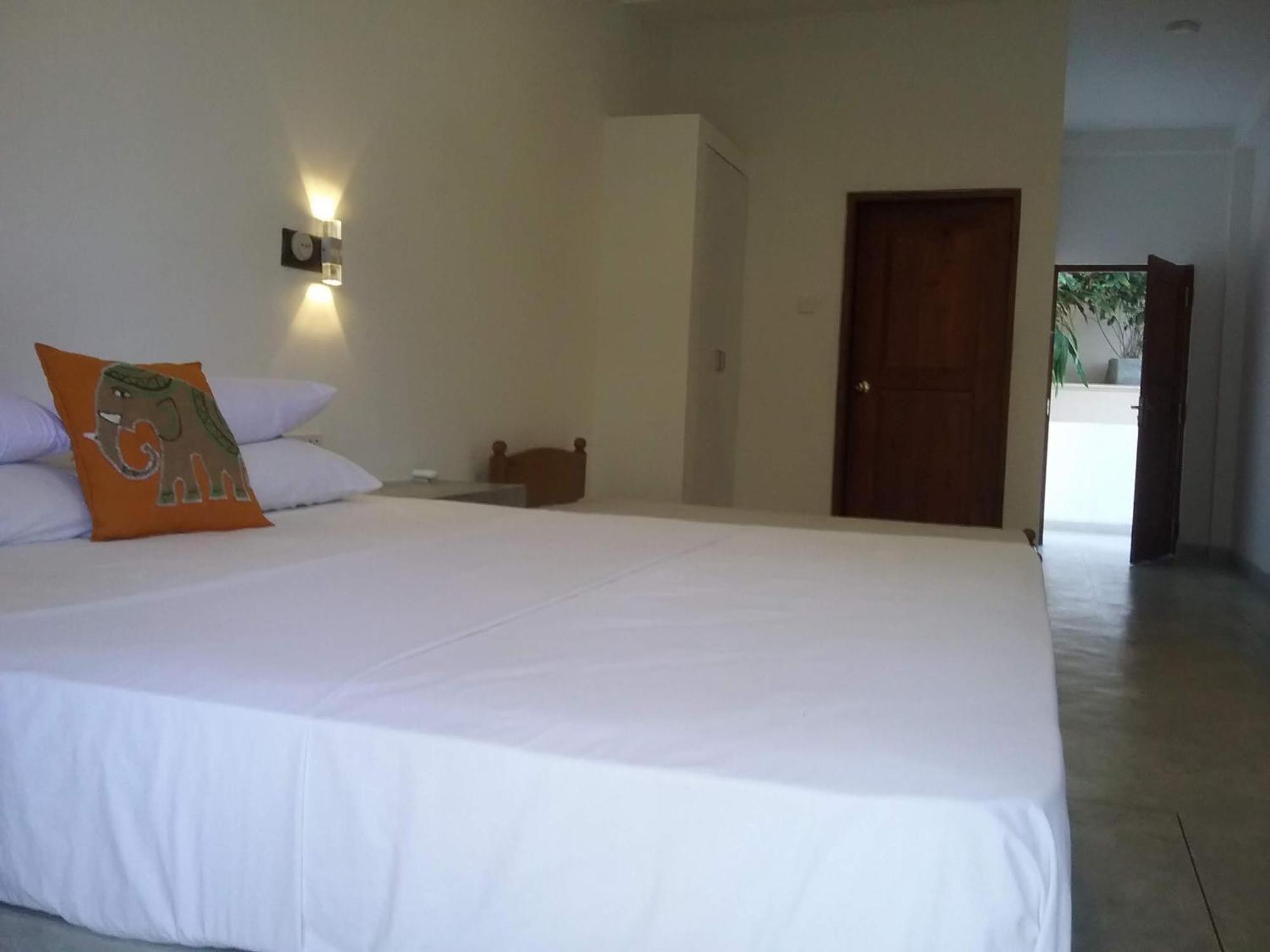 New Villa Unawatuna Buitenkant foto